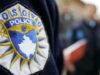 Policia dënon me 400 euro gjobë qytetarin që drejtonte automjetin me fëmijë në prehër policia-denon-me-400-euro-gjobe-qytetarin-qe-drejtonte-automjetin-me-femije-ne-preher