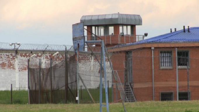 burgu-i-dubraves:-parandalohen-dy-raste-te-kontrabandes,-tentuan-te-fusin-dy-telefona-dhe-750-euro