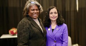 Osmani takohet me ambasadoren e ShBA-së e vlerëson kontributin e saj për avancimin e Kosovës në arenën ndërkombëtare osmani-takohet-me-ambasadoren-e-shba-se-e-vlereson-kontributin-e-saj-per-avancimin-e-kosoves-ne-arenen-nderkombetare