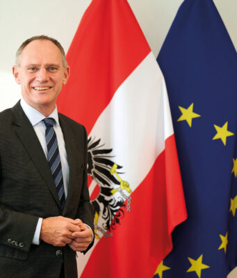 Edhe Austria po planifikon të sjellë të burgosur në Kosovë edhe-austria-po-planifikon-te-sjelle-te-burgosur-ne-kosove