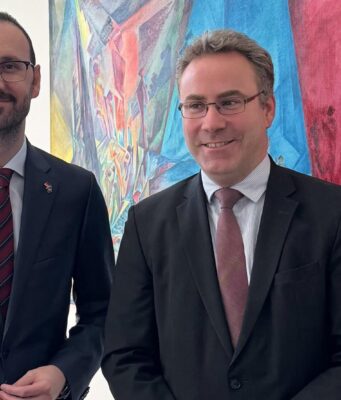 Një rrugë në Berlin do të marrë emrin e presidentit Ibrahim Rugova, thotë ambasadori Ajeti nje-rruge-ne-berlin-do-te-marre-emrin-e-presidentit-ibrahim-rugova,-thote-ambasadori-ajeti