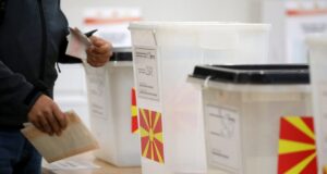 Zgjedhjet: Deri në ora 17:00 votuan 46.93% për parlamentare, 42.33% për presidenciale – arrihet censusi zgjedhjet:-deri-ne-ora-17:00-votuan-4693%-per-parlamentare,-42.33%-per-presidenciale-–-arrihet-censusi