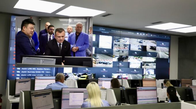 merr-jete-projekti-“smart-city”,-balla-lajmeron-monitorim-e-tiranes-me-kamera-e-inteligjence-artificiale