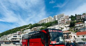 Me grupin e radhës në Ulqin, mbi 200 qytetarë po udhëtojnë me “Sharr Travel” me-grupin-e-radhes-ne-ulqin,-mbi-200-qytetare-po-udhetojne-me-“sharr-travel”