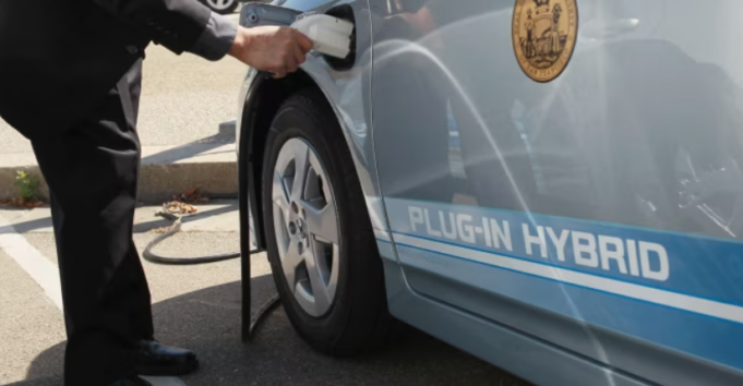 prodhuesit-vene-bast-per-makinat-hibride-teksa-kalimi-ne-ato-elektrike-ngadalesohet