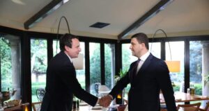 Krasniqi konfirmon qëndrimin për zgjedhje të parakohshme: Të mblidhemi të gjithë liderët e partive, të vendosim për datën krasniqi-konfirmon-qendrimin-per-zgjedhje-te-parakohshme:-te-mblidhemi-te-gjithe-lideret-e-partive,-te-vendosim-per-daten