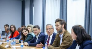 Takimi Kurti – Krasniqi, Hamza: S’duhet të shihet si diçka e jashtëzakonshme takimi-kurti-–-krasniqi,-hamza:-s’duhet-te-shihet-si-dicka-e-jashtezakonshme