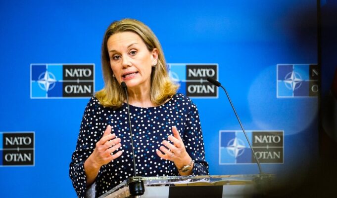 ambasadorja-e-shba-se:-vetem-perparimi-ne-dialog-e-con-kosoven-drejt-integrimit-ne-nato