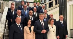 Votohet qeveria e re kroate, Andrej Plenkoviq për herë të tretë radhazi kryeministër votohet-qeveria-e-re-kroate,-andrej-plenkoviq-per-here-te-trete-radhazi-kryeminister