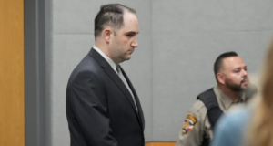 Texas-i fal ushtarin amerikan që qëlloi protestuesin e Black Lives Matter texas-i-fal-ushtarin-amerikan-qe-qelloi-protestuesin-e-black-lives-matter