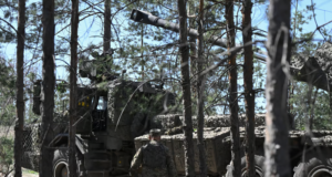 Zelensky nënshkruan ligjin që lejon disa të dënuar të shërbejnë në ushtri zelensky-nenshkruan-ligjin-qe-lejon-disa-te-denuar-te-sherbejne-ne-ushtri