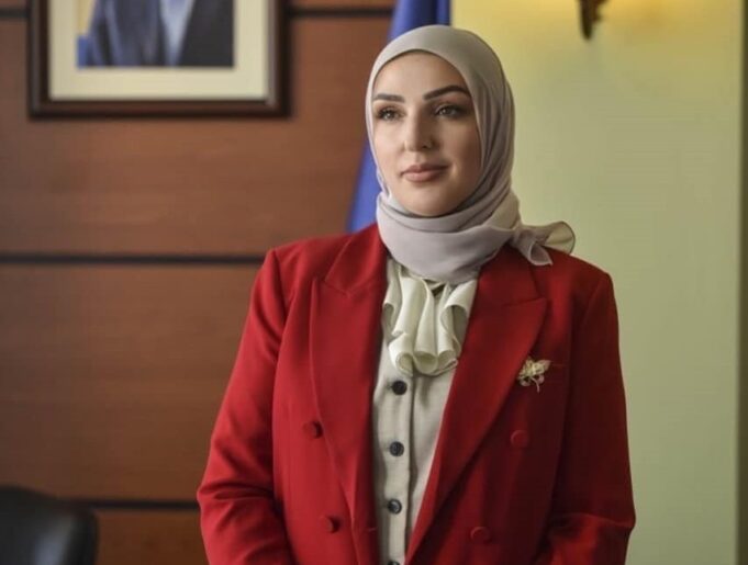 propagandistet-e-vv-se-po-perpiqen-qe-fajin-per-deshtim-ne-kie-t’ia-hedhin-frances,-gjermanise-e-italise