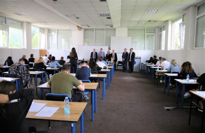 350-kandidate-i-nenshtrohen-testit-kualifikues-te-kandidateve-per-pozitat-e-24-prokuroreve-te-rinj-te-shtetit