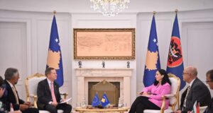 Osmani takon ambasadorët: Kosova vazhdon të jetë plotësisht e linjëzuar me politikat e BE-së osmani-takon-ambasadoret:-kosova-vazhdon-te-jete-plotesisht-e-linjezuar-me-politikat-e-be-se