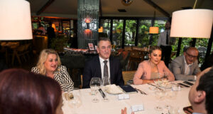 Kryeministri Kurti vazhdon darkat e “punës” në Garden – tani me partnerë të koalicionit dhe komunitetet kryeministri-kurti-vazhdon-darkat-e-“punes”-ne-garden-–-tani-me-partnere-te-koalicionit-dhe-komunitetet