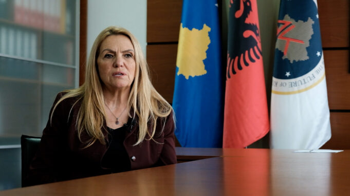 kadrijaj:-agjenda-legjislative-diskutohet-me-konjufcen,-jo-me-kurtin