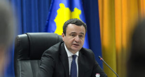 Kurti: Beogradi zhvillon parada ushtarake aty ku u gjetën trupat e pajetë të 744 shqiptarëve nga Kosova kurti:-beogradi-zhvillon-parada-ushtarake-aty-ku-u-gjeten-trupat-e-pajete-te-744-shqiptareve-nga-kosova