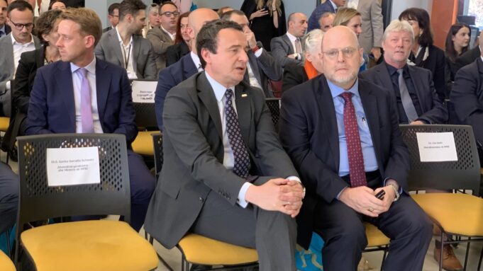 hovenier:-duam-bashkepunim-me-te-ngushte-me-qeverine,-por-s’po-e-shohim-te-ndodhe