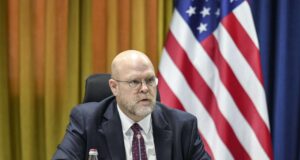 Hovenier: Vështirë të kuptohet përse Kosova do draft tjetër që ndoshta s’do t’i ofrojë përparësitë unike të propozimit të Lajçakut hovenier:-veshtire-te-kuptohet-perse-kosova-do-draft-tjeter-qe-ndoshta-s’do-t’i-ofroje-perparesite unike-te-propozimit-te-lajcakut