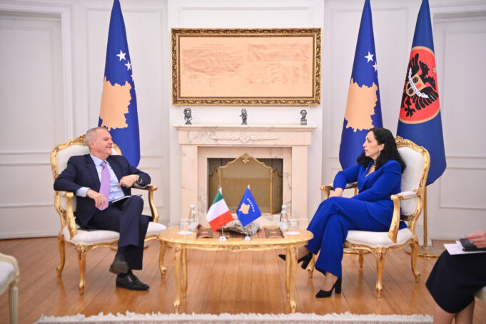 osmani-e-falenderon-ambasadorin-italian-per-dergimin-e-trupave-te-kfor-it:-tendencat-e-serbise-per-destabilizim-te-rajonit-po-vazhdojne