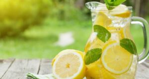 Përfitimet shëndetësore nga uji me limon perfitimet-shendetesore-nga-uji-me-limon