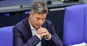 Veprimet e Izraelit janë të papajtueshme me ligjin ndërkombëtar, thotë zëvendëskancelari gjerman veprimet-e-izraelit-jane-te-papajtueshme-me-ligjin-nderkombetar,-thote-zevendeskancelari-gjerman