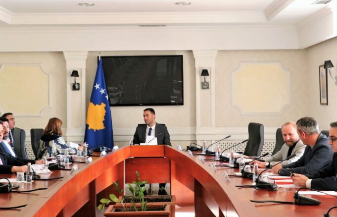 neser-kryesia-e-kuvendit-mbane-mbledhje,-ky-eshte-rendi-i-dites