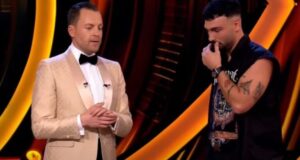 “Kur ndahesh nga gruaja, sjell 30 goca kur del në skenë” – Ledri Vula konfirmon ndarjen nga Sara gjatë spektaklit të BBVA? “kur-ndahesh-nga-gruaja,-sjell-30-goca-kur-del-ne-skene”-–-ledri-vula-konfirmon-ndarjen-nga-sara-gjate-spektaklit-te-bbva?