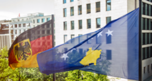 Gjykata Kushtetuese Gjermane forcon të drejtat e të huajve pa nënshtetës, shkak u bë një djalë nga Kosova gjykata-kushtetuese-gjermane-forcon-te-drejtat-e-te-huajve-pa-nenshtetes,-shkak-u-be-nje-djale-nga-kosova