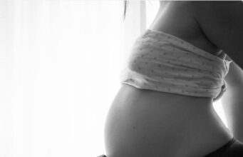 Të kesh një qen ndihmon kundër depresionit dhe sëmundjeve kardiovaskulare te-kesh-nje-qen-ndihmon-kunder-depresionit-dhe-semundjeve-kardiovaskulare