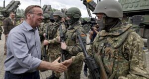 Ministri gjerman i Mbrojtjes njofton paketën e mbështetjes ushtarake prej 500 milionë eurosh për Ukrainën ministri-gjerman-i-mbrojtjes-njofton-paketen-e-mbeshtetjes-ushtarake-prej-500-milione-eurosh-per-ukrainen