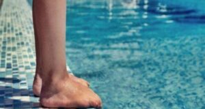 Si të mbroni lëkurën nga efektet negative të klorit të pishinës si-te-mbroni-lekuren-nga-efektet-negative-te-klorit-te-pishines