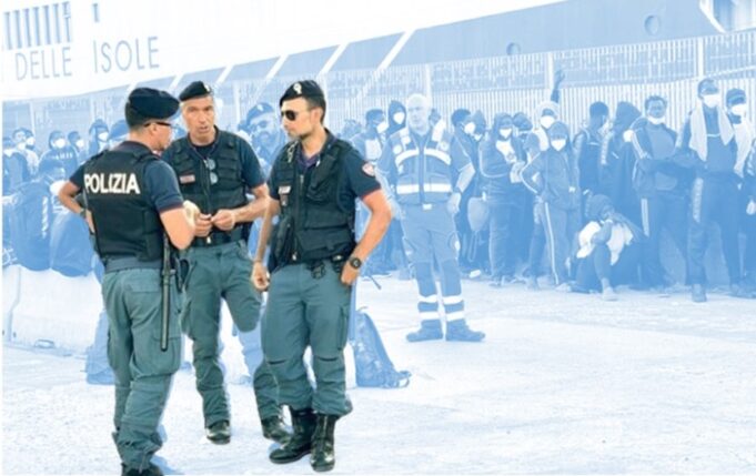 me-2-qershor-italia-merr-ne-dorezim-kampin-e-shengjinit,-gjadri-ne-pritje