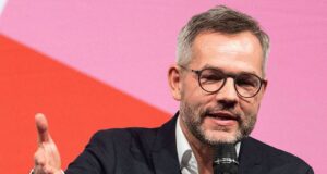 Roth: Shqetësuese lidhjet e ngushta të disa politikanëve malazez me Vuçiqin – Kisha Ortodose Serbe kanal i ndikimit rus roth:-shqetesuese-lidhjet-e-ngushta-te-disa-politikaneve-malazez-me-vuciqin-–-kisha-ortodose-serbe-kanal-i-ndikimit-rus