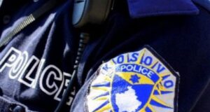 I dehuri sulmon policin, arrestohet i-dehuri-sulmon-policin,-arrestohet