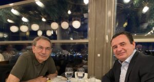 Kurti takon shkrimtarin turk Orhan Pamuk, thotë se ishte i interesuar për Kosovën e Ballkanin kurti-takon-shkrimtarin-turk-orhan-pamuk,-thote-se-ishte-i-interesuar-per-kosoven-e-ballkanin