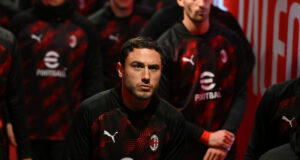 Mbrojtësi i ri i djathtë, Milan-i shikon dy opsione në Premier League mbrojtesi-i-ri-i-djathte,-milan-i-shikon-dy-opsione-ne-premier-league