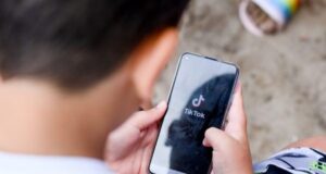 KOMF alarmon për përhapjen e lojës së rrezikshme për fëmijët në TikTok komf-alarmon-per-perhapjen-e-lojes-se-rrezikshme-per-femijet-ne-tiktok
