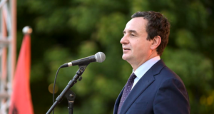 Kurti pjesë e ceremonisë së vënies së gurthemelit të Shkollës së Mesme Ekonomike në Podujevë kurti-pjese-e-ceremonise-se-venies-se-gurthemelit-te-shkolles-se-mesme-ekonomike-ne-podujeve