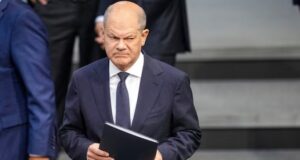 Grupi gjerman i të drejtave të njeriut dënon planin e Scholz për të dëbuar kriminelët grupi-gjerman-i-te-drejtave-te-njeriut-denon-planin-e-scholz-per-te-debuar-kriminelet