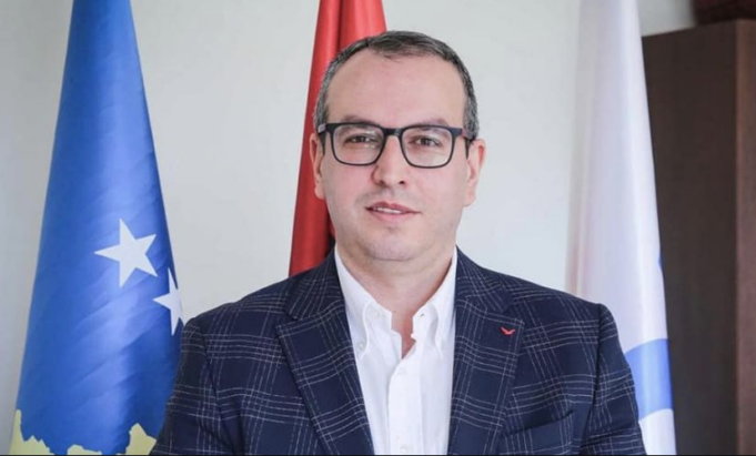 gjoshi:-kryeministri-nese-do-me-shku-ne-zgjedhje,-me-pa-si-del,-eshte-mire-me-dhane-doreheqje-ose-me-sjell-mocion-ne-kuvend!