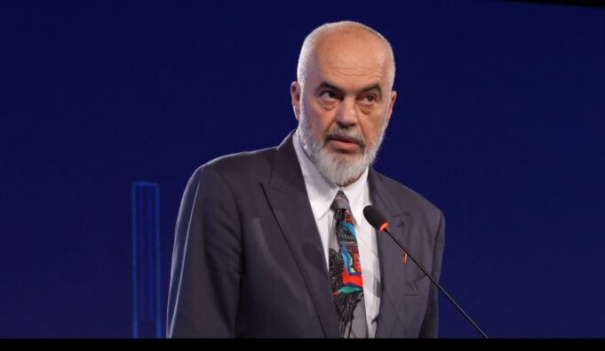 edi-rama:-pa-rugoven-nuk-do-te-kishte-uck,-i-dha-popullit-te-tij-force-te-panjohur-me-pare-ne-trojet-tona