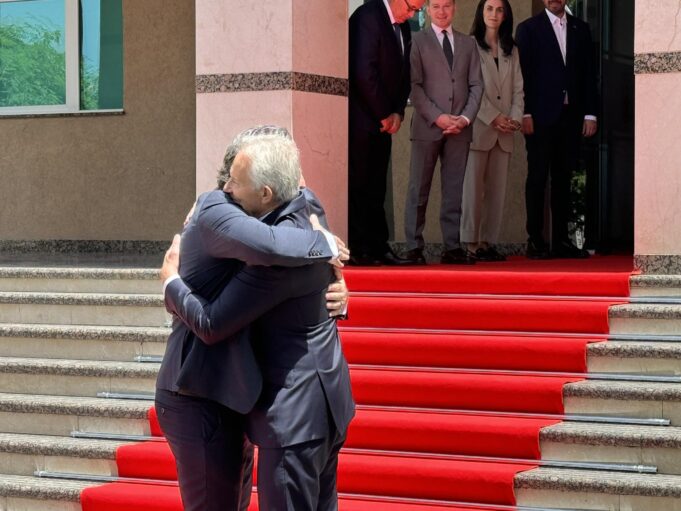 perqafim-i-ngrohte-i-rames-me-tony-blair,-nderohet-me-cmimin-“celesi-i-qytetit”