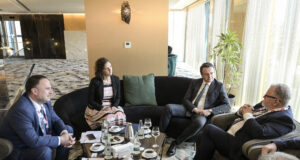 Kurti fton grupin “YES-EU” që të investojnë në Kosovë, i njofton për “zhvillimin e progresin ekonomik” kurti-fton-grupin-“yes-eu”-qe-te-investojne-ne-kosove,-i-njofton-per-“zhvillimin-e-progresin-ekonomik”