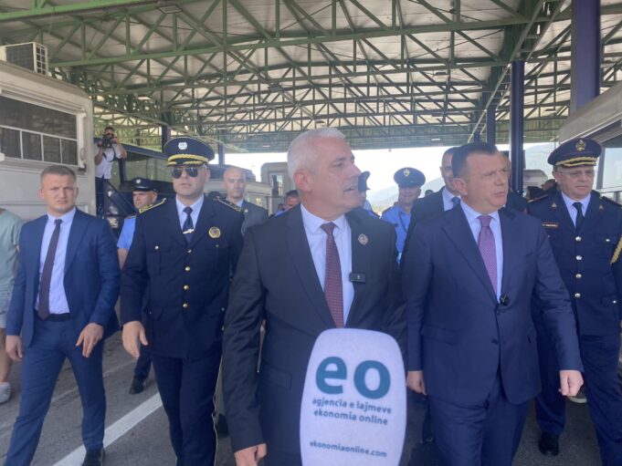 svecla-e-balla-vizitojne-piken-kufitare-ne-vermice,-percjellin-zbatimin-e-marreveshjes-per-heqjen-e-kontrollit-kufitar