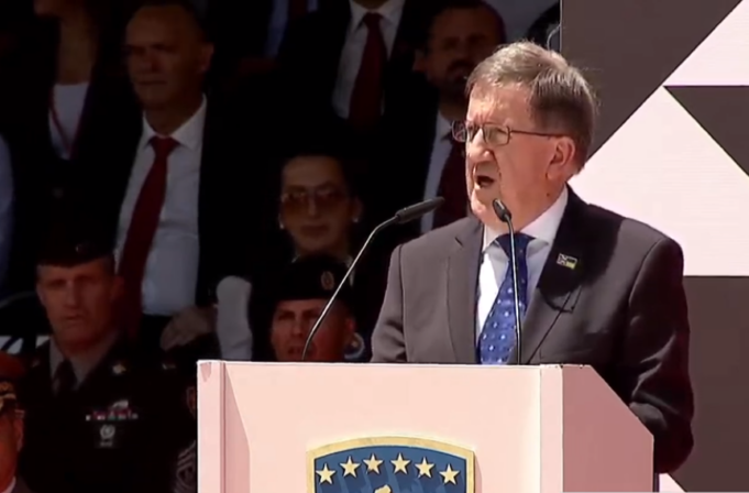 robertson:-mosveprimi-do-te-lejonte-vazhdimin-e-spastrimin-etnik-te-shqiptareve-nga-millosheviqi