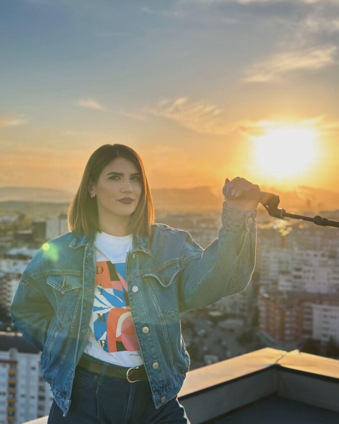 gjira-i-kendon-dashurise-per-qytetin-e-prishtines