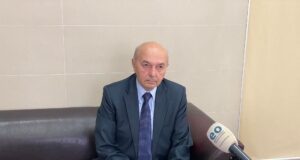 Mustafa kritikon Abdixhikun dhe Halitin: Për Rugovën s’folën ata që do duhej të flisnin, ai s’ka kërkuar azil mustafa-kritikon-abdixhikun-dhe-halitin:-per-rugoven-s’folen-ata-qe-do-duhej-te-flisnin,-ai-s’ka-kerkuar-azil