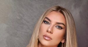 “Jam Drenicë, jam Dukagjin”, Leonora Jakupi shkëlqen në veshje kombëtare “jam-drenice,-jam-dukagjin”,-leonora-jakupi-shkelqen-ne-veshje-kombetare