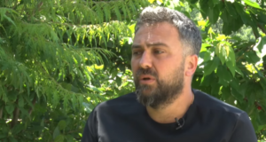 Familjarët kërkojnë drejtësi për gruan që vdiq derisa ishte duke u përgatitur për operim, thonë se mjekët nuk reaguan me kohë familjaret-kerkojne-drejtesi-per-gruan-qe-vdiq-derisa-ishte-duke-u-pergatitur-per-operim,-thone-se-mjeket-nuk-reaguan-me-kohe